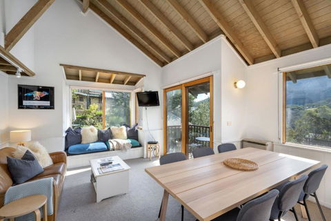 Banjo 1 Bedroom With Loft Bunk Room And Amazing Views - South Australia Travel 0