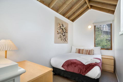 Banjo 1 Bedroom With Loft Bunk Room And Amazing Views - South Australia Travel 3