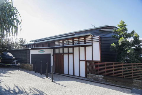 Banyandah + Stunning Ocean Views + Sleeps 8 - South Australia Travel 4