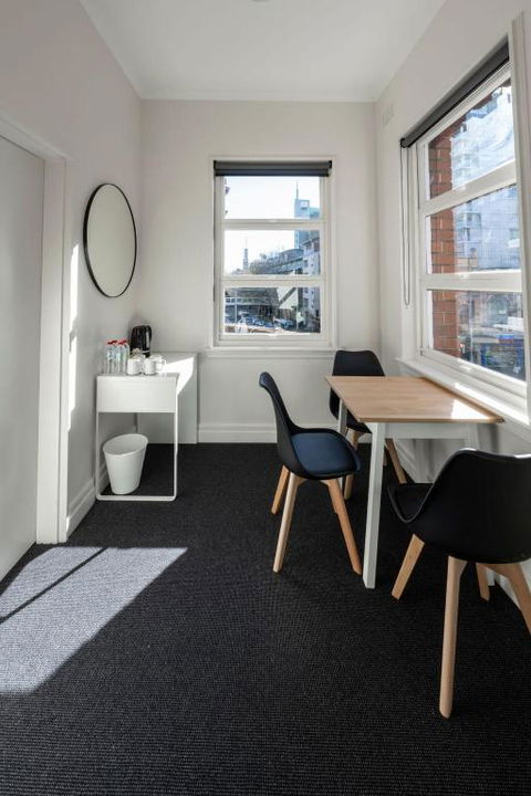 Bar Broadway - South Australia Travel 1