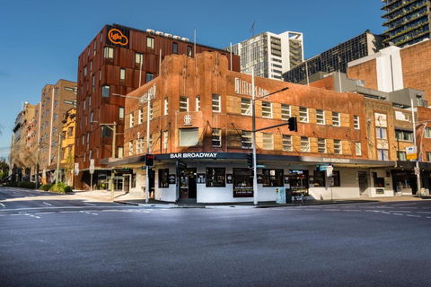 Bar Broadway - South Australia Travel 0