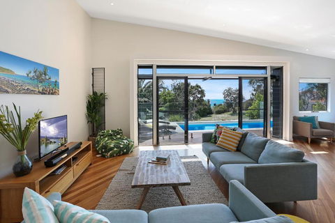 Barefoot Bungalow - Castaways Beach - South Australia Travel 0