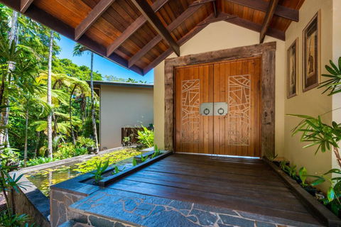 Barong Luxury Home Overlooking Cairns Unrivalled Privacy And Location Search Barongcairns - South Australia Travel 4