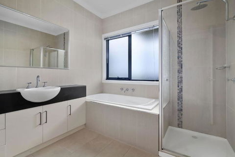 Bayside Haven - South Australia Travel 4