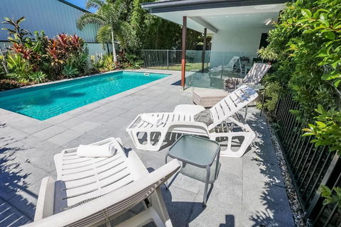 Beach & Boats Agnes Water - South Australia Travel 4