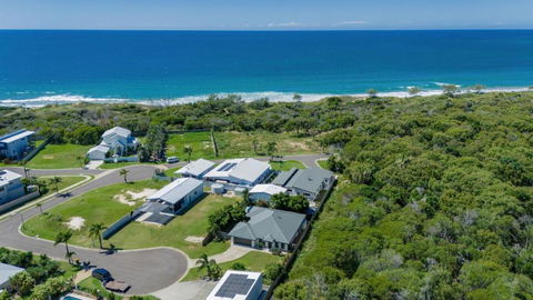 Beach & Boats Agnes Water - South Australia Travel 1