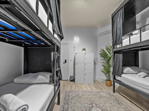 AZZURRO POD HOTEL Darling Harbour- Near ICC - South Australia Travel 1