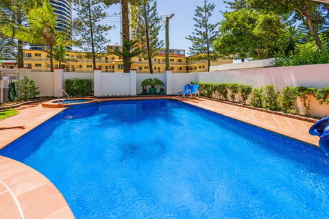 The Ritz Resort Heated Pool - South Australia Travel 27