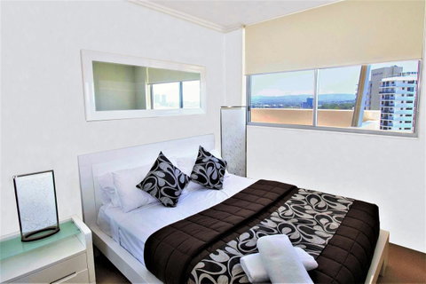 Trilogy Surfers Paradise - South Australia Travel 22