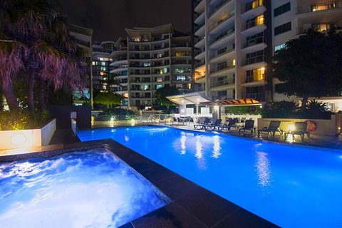 Trilogy Surfers Paradise - South Australia Travel 6