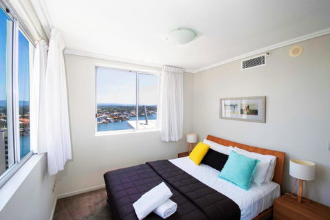 Trilogy Surfers Paradise - South Australia Travel 9