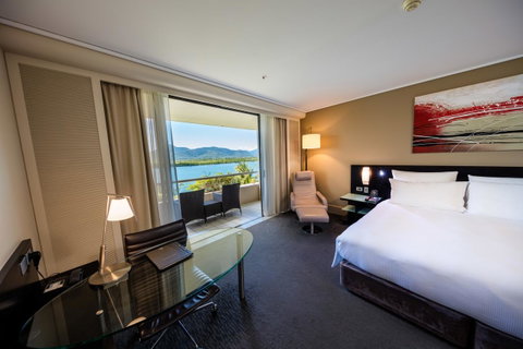 Hilton Cairns - South Australia Travel 3