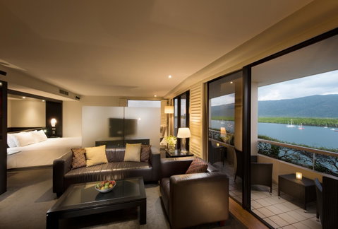 Hilton Cairns - South Australia Travel 23