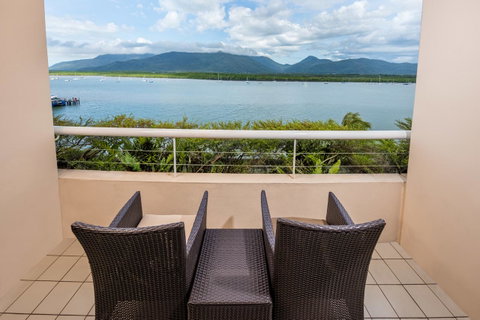 Hilton Cairns - South Australia Travel 29