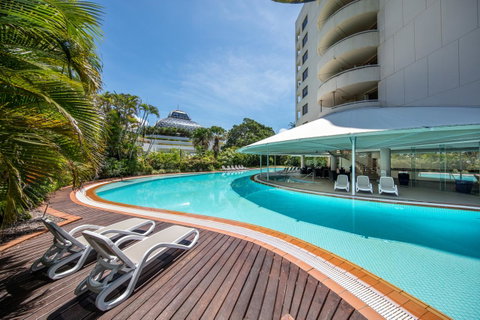 Hilton Cairns - South Australia Travel 13
