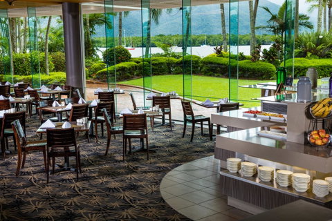 Hilton Cairns - South Australia Travel 25