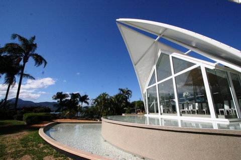 Hilton Cairns - South Australia Travel 38