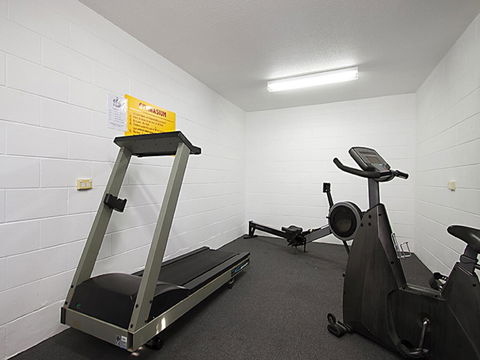 Aruba Surf Resort - South Australia Travel 13