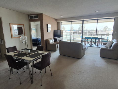 The Waterford Prestige Apartments - South Australia Travel 4