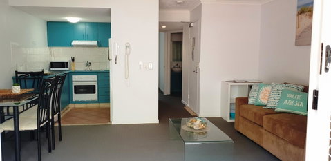 Surfers Beach Resort 2 - South Australia Travel 11