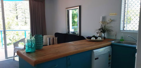 Surfers Beach Resort 2 - South Australia Travel 18
