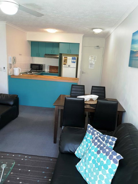 Surfers Beach Resort 2 - South Australia Travel 30