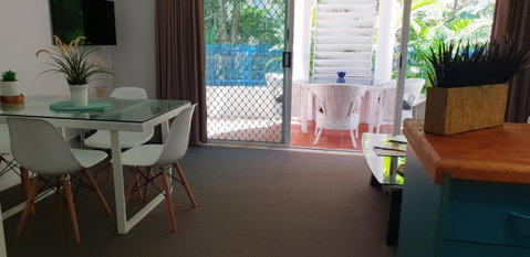 Surfers Beach Resort 2 - South Australia Travel 7