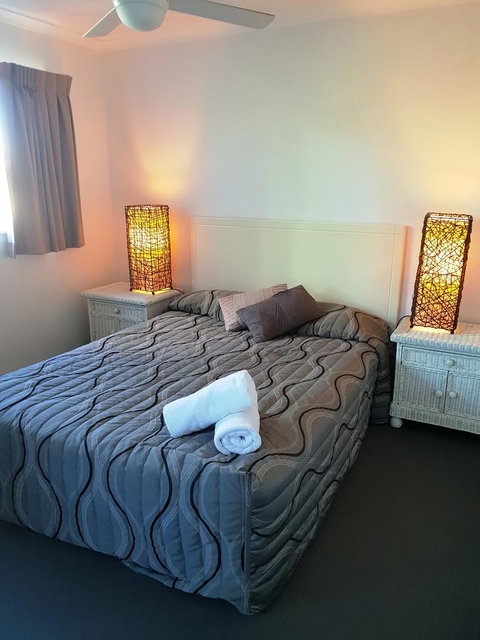 Surfers Beach Resort 2 - South Australia Travel 36