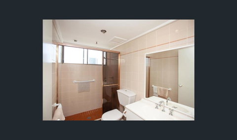 Spectrum Holiday Apartments - South Australia Travel 6