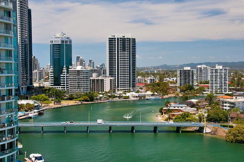 Spectrum Holiday Apartments - South Australia Travel 25