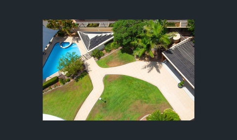 Spectrum Holiday Apartments - South Australia Travel 7