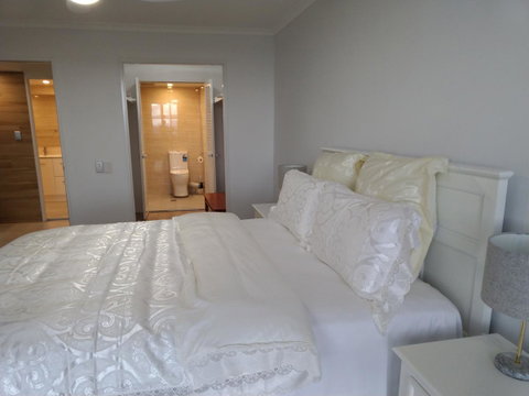 Silverton Apartment Resort Surfers Paradise - South Australia Travel 13