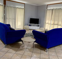 Bees Place - 3 bedroom home on 10 acres of land with distant ocean views - South Australia Travel