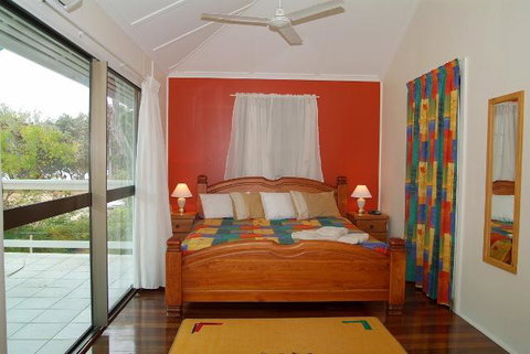 Arcadia Beach Guest House And Car Hire - South Australia Travel 1