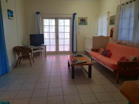 Arcadia Beach Guest House And Car Hire - South Australia Travel 30