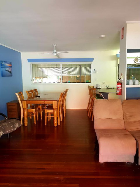 Arcadia Beach Guest House And Car Hire - South Australia Travel 24