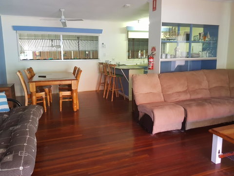Arcadia Beach Guest House And Car Hire - South Australia Travel 17