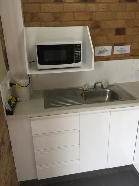 Bribie Waterways Motel - South Australia Travel 30