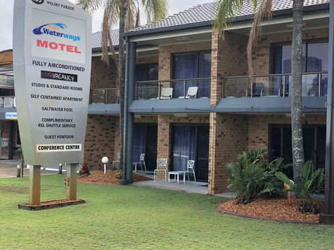 Bribie Waterways Motel - South Australia Travel 9