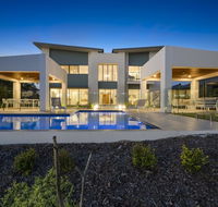 Luxury Canal Front Holiday House - South Australia Travel