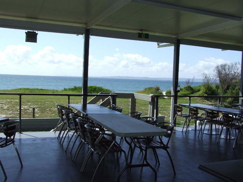 Enjoy The Sea Breezes From The Balcony - Boyd St, Woorim - South Australia Travel 1