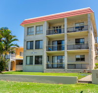 Enjoy the sea breezes from the balcony - Boyd St Woorim