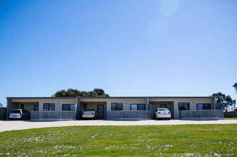 Island Quarters - South Australia Travel 1