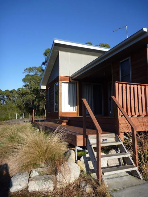 Yakkalla Holiday Cottage - South Australia Travel 4