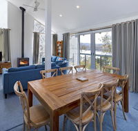 'Matilda' - Spacious  centrally located with great lake views - South Australia Travel