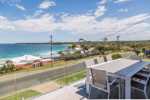 'Salt & Light' Mollymook - South Australia Travel 0