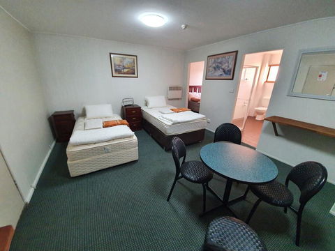 1 Lakeview Plaza - South Australia Travel 0