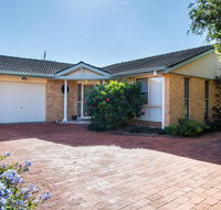 1/4 Huntly Close - South Australia Travel