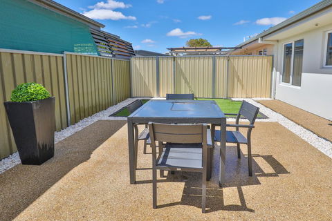 Owner Manager - South Australia Travel 1