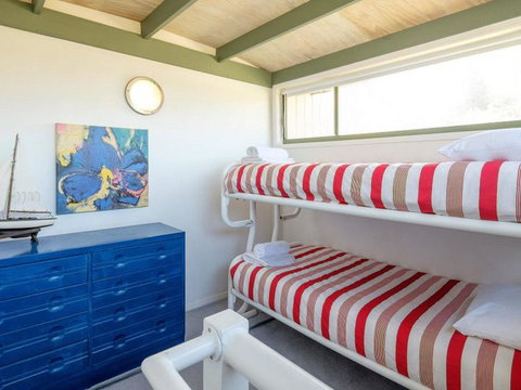 13 Pt Lookout Beach Resort - South Australia Travel 2